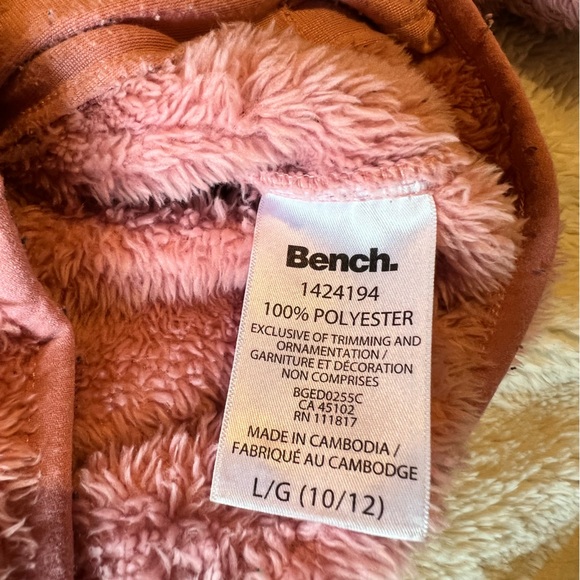 Kids fuzzy bench zipper sweater - Picture 3 of 5